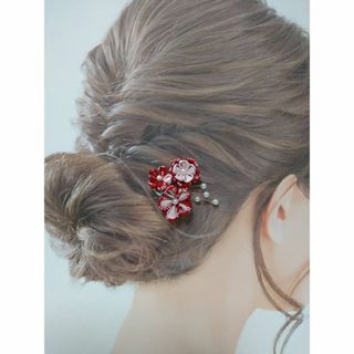つまみ細工花髪飾りピン　桃絞とばし　Uピン　ピンク　赤　絞り　パール(ヘアアクセサリー)