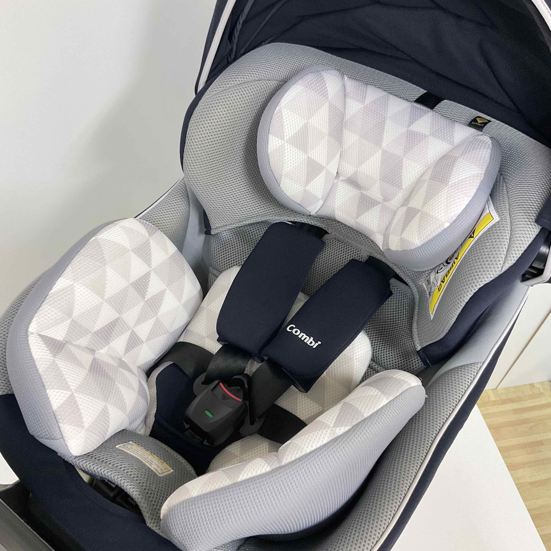 combi 綺麗！コンビ クルムーヴ スマート ISOFIX エッグショック JN-570の通販 by ベビー用品多数出品中！即購入大歓迎！'s  shop｜コンビならラクマ