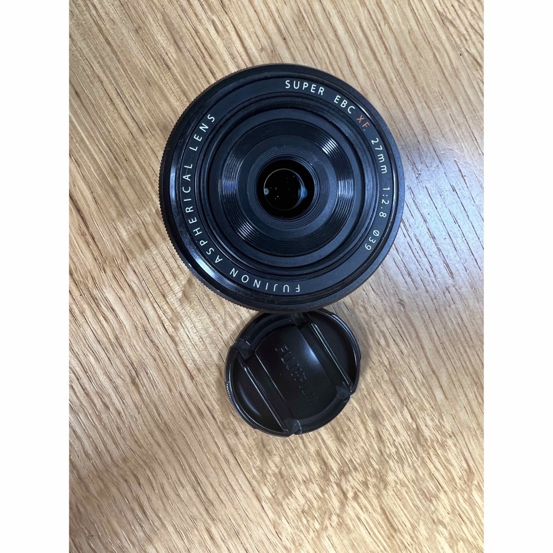 富士フイルム(フジフイルム)のXF27mm F2.8 富士フィルム FUJIFILM パンケーキレンズ スマホ/家電/カメラのカメラ(レンズ(単焦点))の商品写真