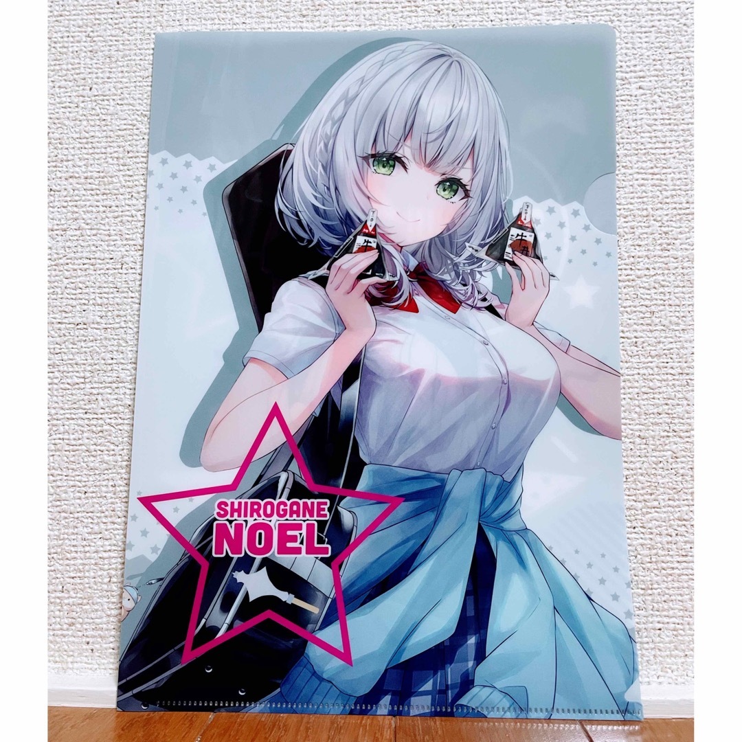 ☆お求めやすく価格改定☆ ホロライブ クリアファイル全5種+缶バッジ全