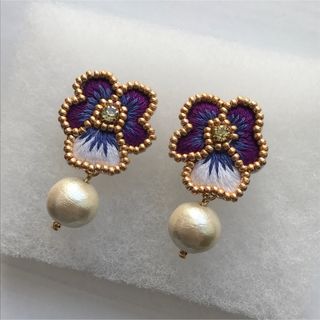 pansy×cotton pearl ピアス　orイヤリング (ピアス)