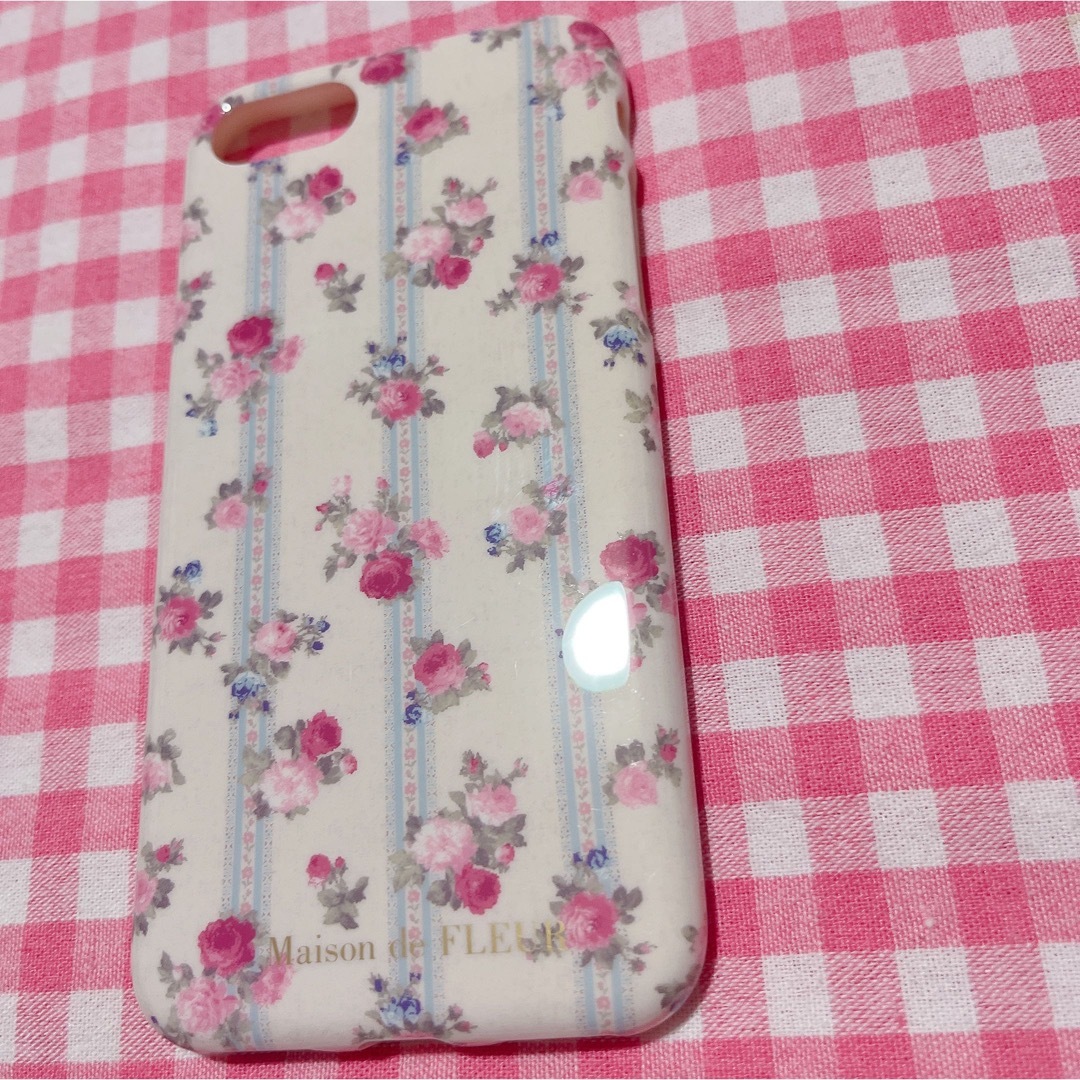 Maison de FLEUR(メゾンドフルール)のメゾンドフルール　iPhoneケース　花柄　7 8 se スマホ/家電/カメラのスマホアクセサリー(iPhoneケース)の商品写真