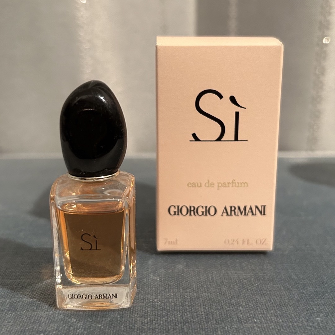 Giorgio Armani   GIORGIO ARMANI アルマーニ 香水 7mlの通販 by chan