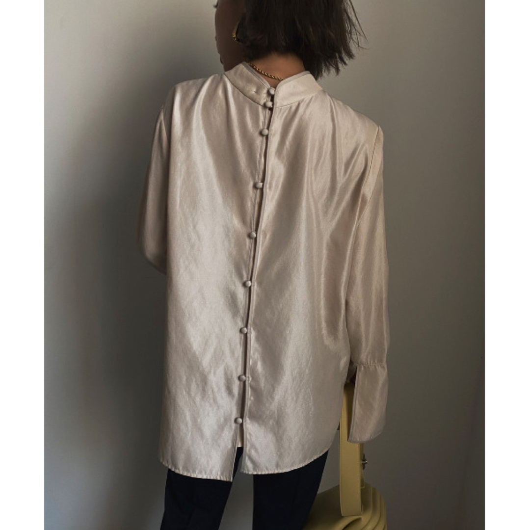 Ameri VINTAGE(アメリヴィンテージ)のAmeri ブラウス 2WAY BUTTON BLOUSE レディースのトップス(シャツ/ブラウス(長袖/七分))の商品写真