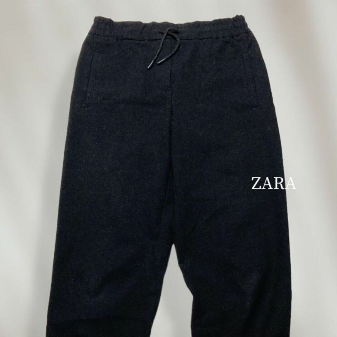 ZARA(ザラ)の【定番人気】　ZARA　バックギャザーテーパードパンツ　ボトムス　デイリーコーデ レディースのパンツ(ワークパンツ/カーゴパンツ)の商品写真