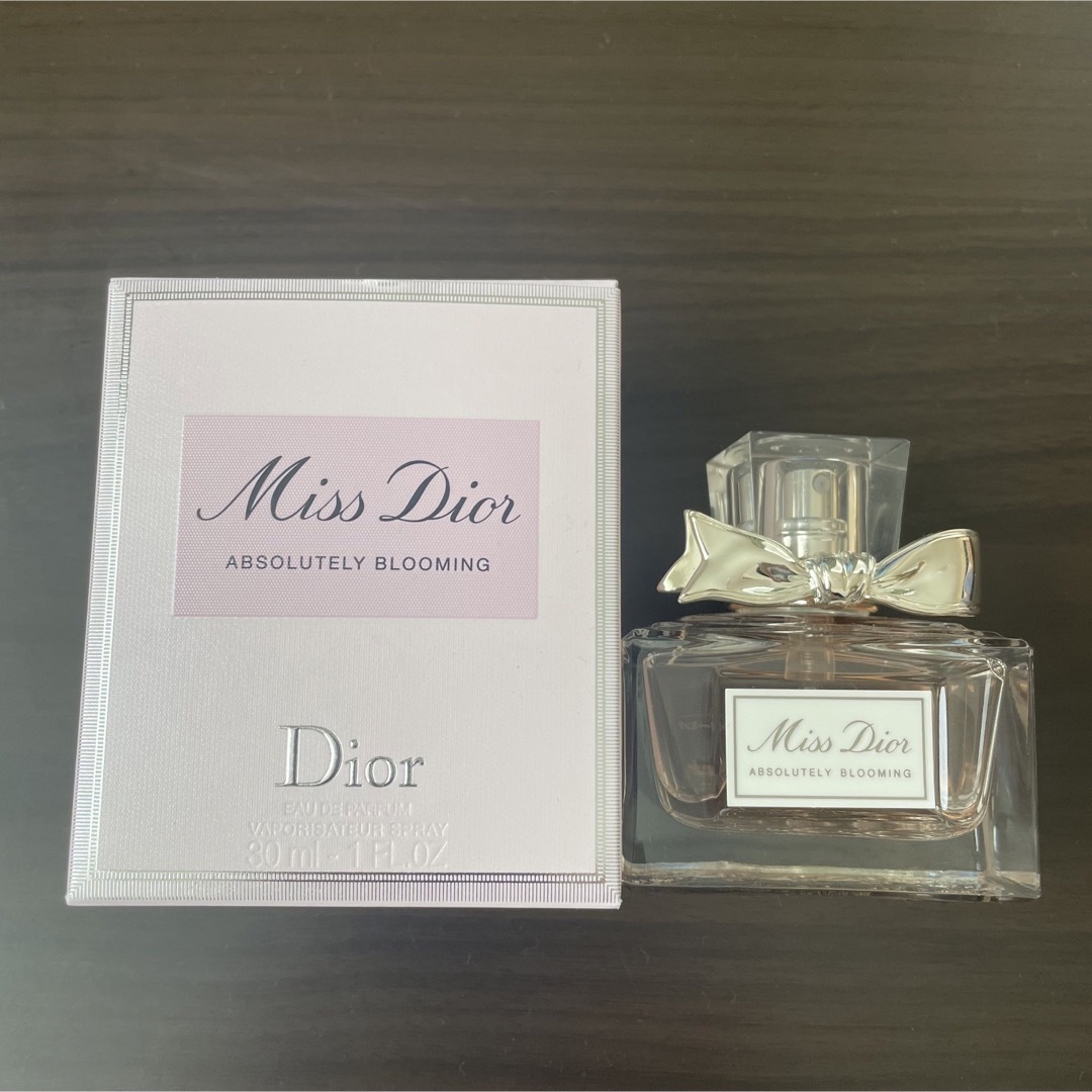 Dior(ディオール)のミス　ディオール　アプソリュートリー　ブルーミング　香水　30ml コスメ/美容の香水(香水(女性用))の商品写真