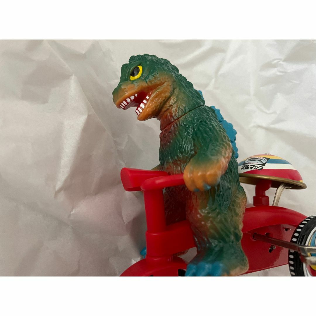M1号 ゴジラ三輪車 黄土色成型 ソフビ フィギュア 東宝怪獣の M1号 ゴジラ三輪車 黄土色成型 ソフビ フィギュア 東宝怪獣の