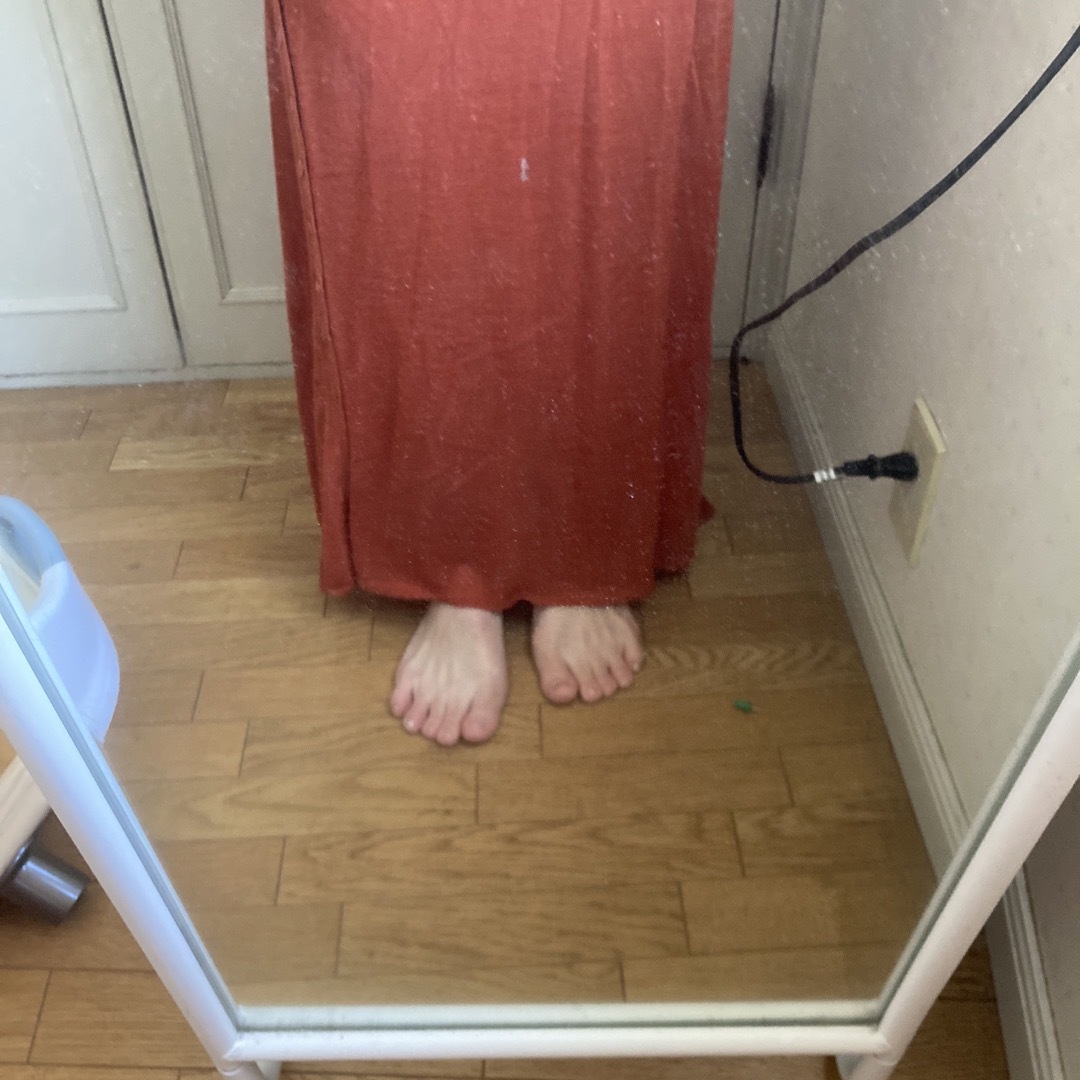 FUMIKA_UCHIDA(フミカウチダ)の限定値下ジョンリンクスウールロングスリッドスカート赤　fumikauchida  レディースのスカート(ロングスカート)の商品写真