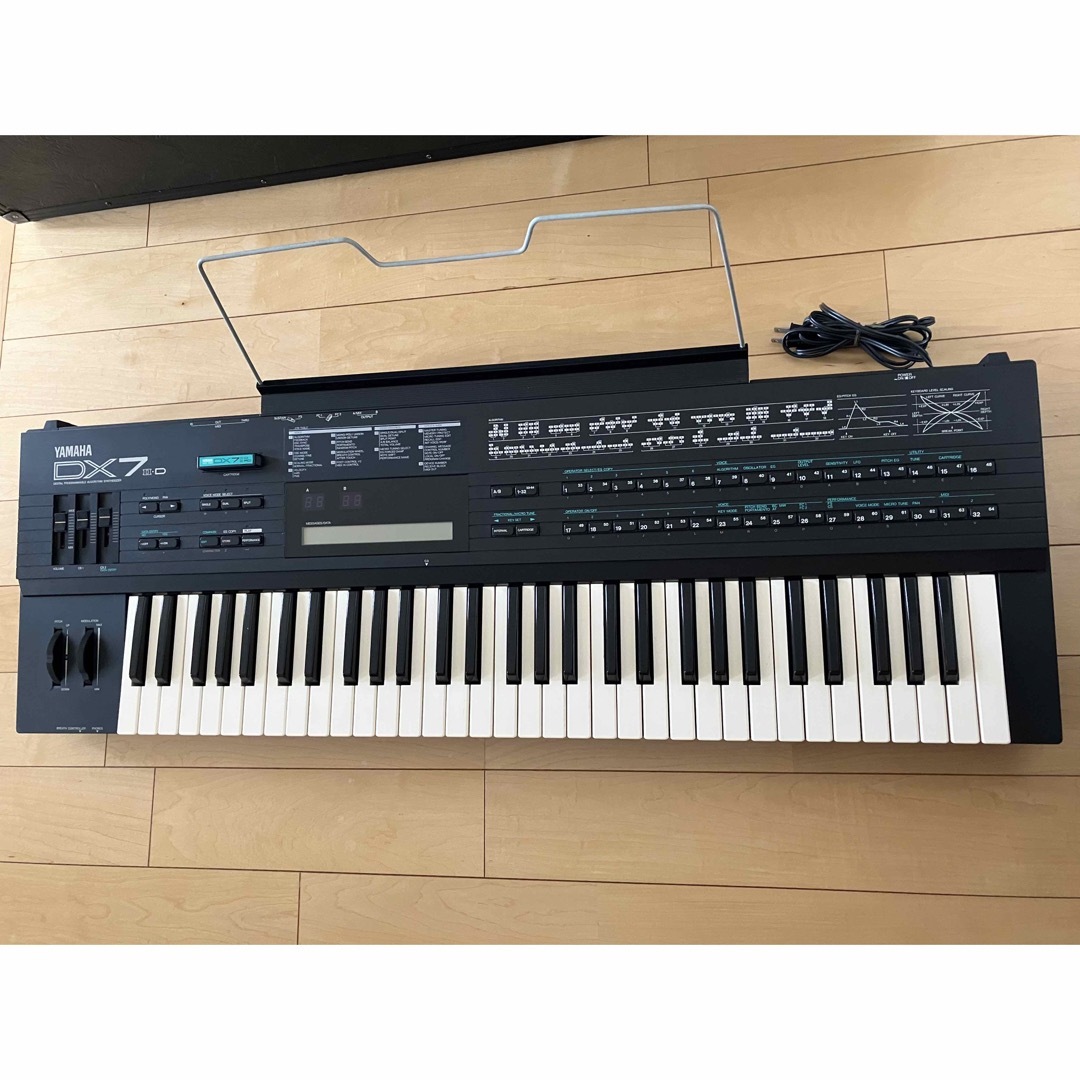 ヤマハ(ヤマハ)のYAMAHAシンセサイザーDX7Ⅱ-D 楽器の鍵盤楽器(キーボード/シンセサイザー)の商品写真