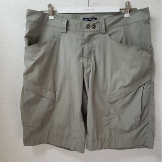 アークテリクス(ARC'TERYX)のARC'TERYX　ナイロン　ショーツ　W36 テック　OAKLEY(ショートパンツ)