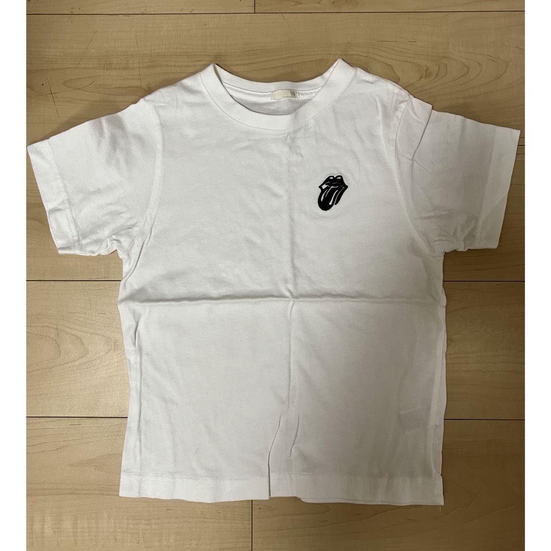 GU(ジーユー)のGU  ローリングストーンス Tシャツ 130サイズ キッズ/ベビー/マタニティのキッズ服男の子用(90cm~)(Tシャツ/カットソー)の商品写真