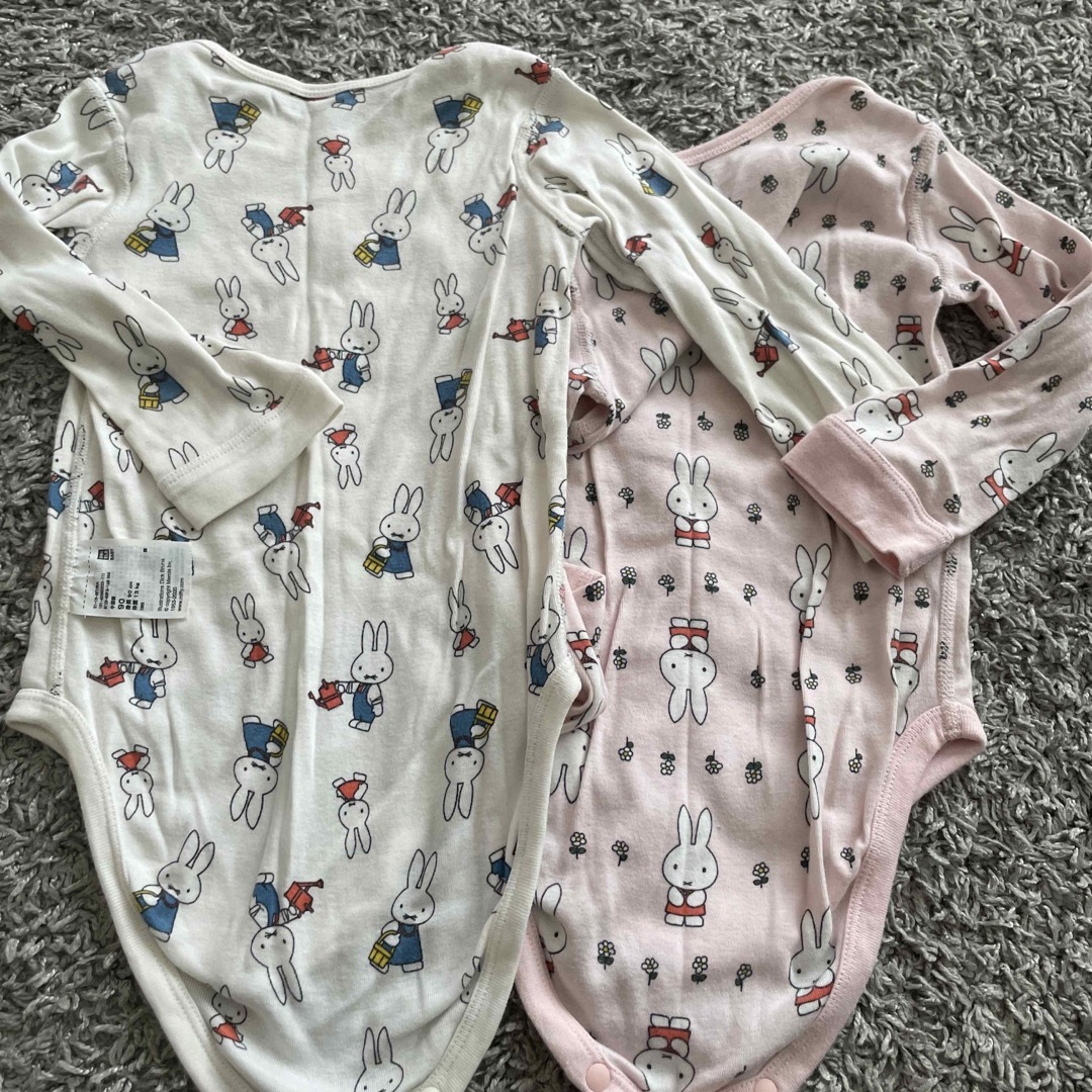 UNIQLO(ユニクロ)のUNIQLO BABY 長袖ロンパース　90セット キッズ/ベビー/マタニティのキッズ服男の子用(90cm~)(下着)の商品写真