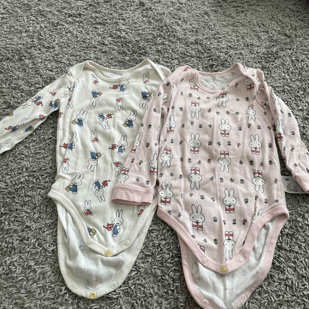 UNIQLO(ユニクロ)のUNIQLO BABY 長袖ロンパース　90セット キッズ/ベビー/マタニティのキッズ服男の子用(90cm~)(下着)の商品写真