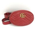 GUCCI ボディバッグ ウエストポーチ GGマーモント レザー レッド