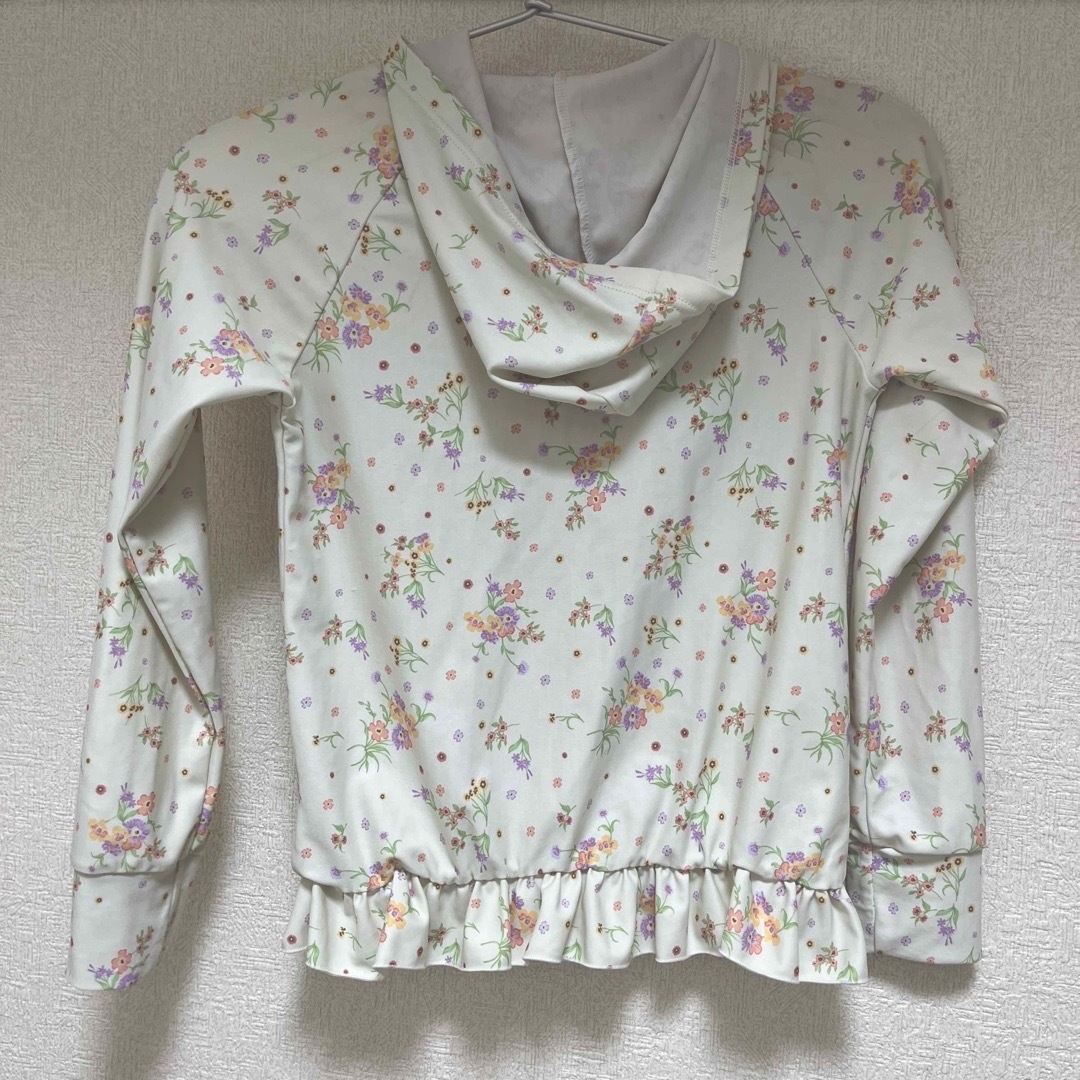 ラッシュガード130cm キッズ/ベビー/マタニティのキッズ服女の子用(90cm~)(水着)の商品写真