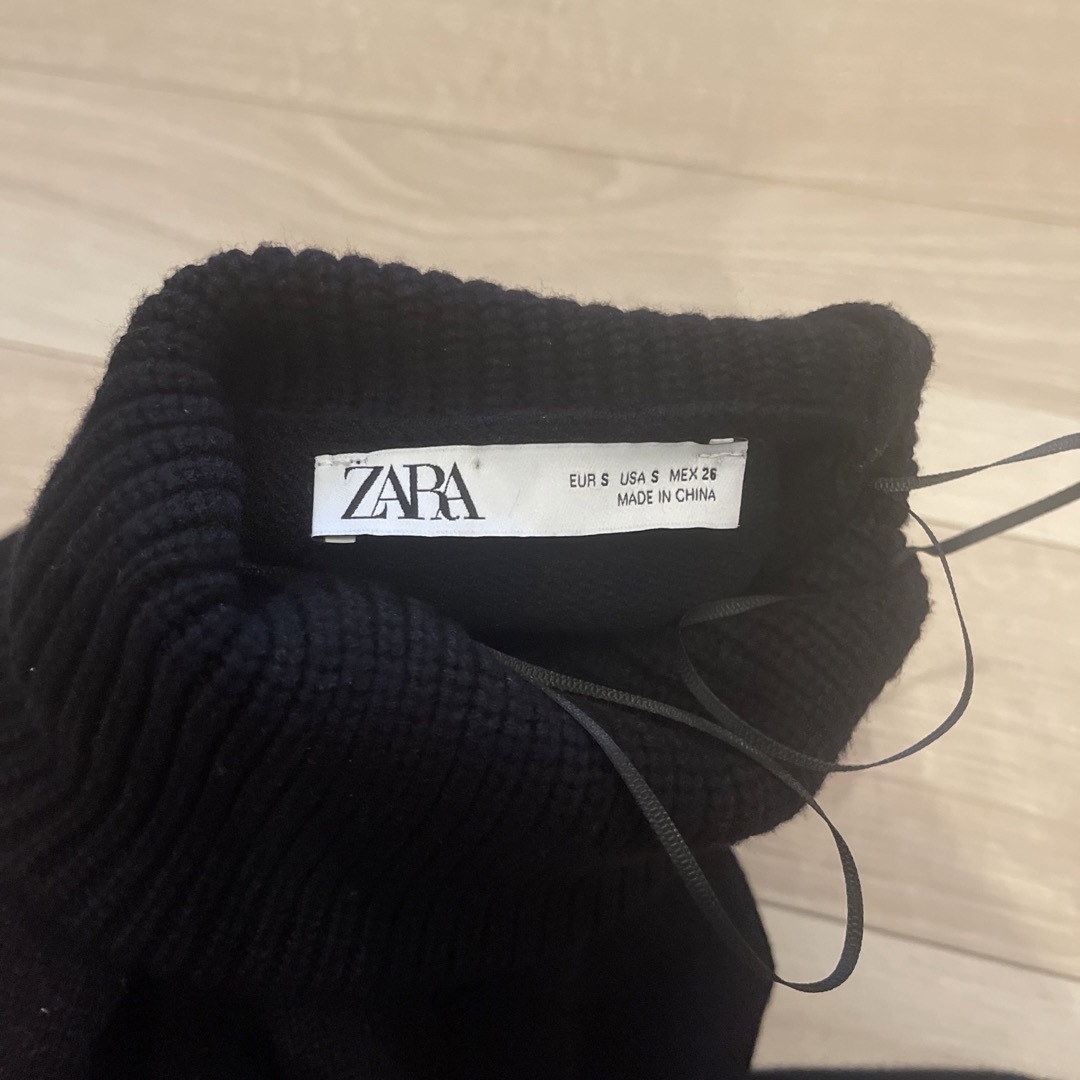 ZARA(ザラ)のザラ　S タートル　セーター　ショート丈 レディースのトップス(ニット/セーター)の商品写真