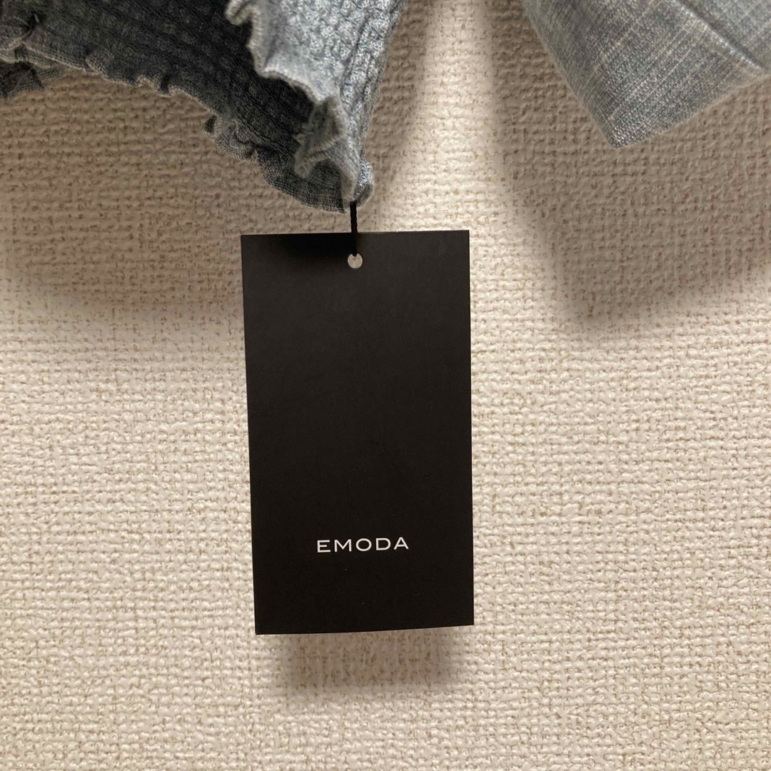 EMODA(エモダ)のEMODA 新品 トップス  レディースのトップス(カットソー(半袖/袖なし))の商品写真
