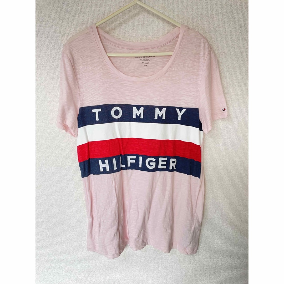 TOMMY HILFIGER(トミーヒルフィガー)のトミーヒルフィガー　ビッグフラッグロゴTシャツ　薄いピンク　Sサイズ レディースのトップス(Tシャツ(半袖/袖なし))の商品写真