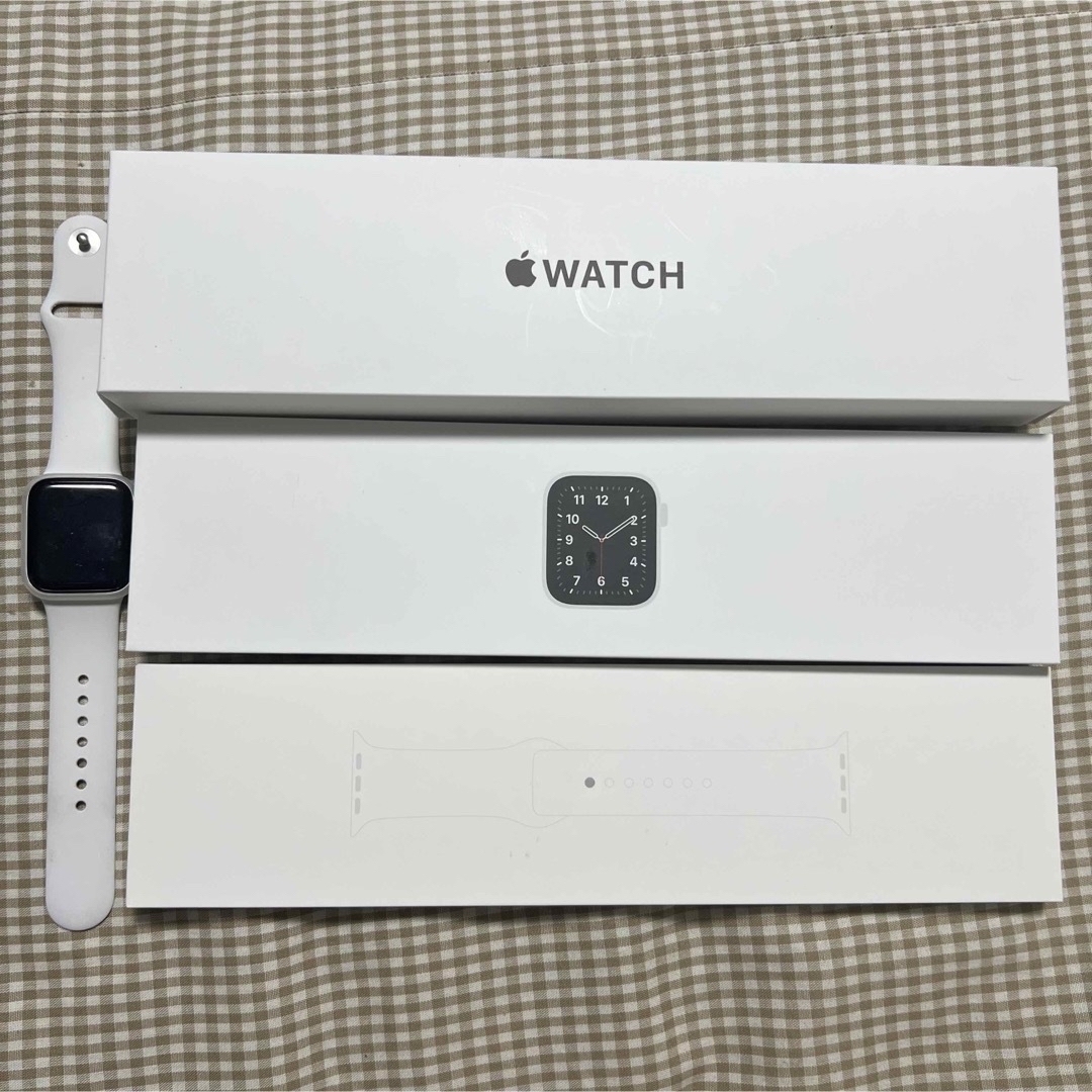 スマホ/家電/カメラApple watch se 1世代 40mm