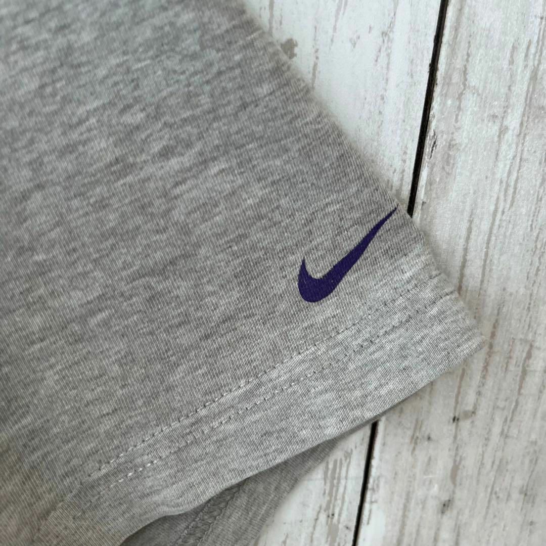 NIKE(ナイキ)のユニセックス古着NIKEナイキ　オーバーサイズ3段ロゴプリントTシャツ　Lグレー メンズのトップス(Tシャツ/カットソー(半袖/袖なし))の商品写真