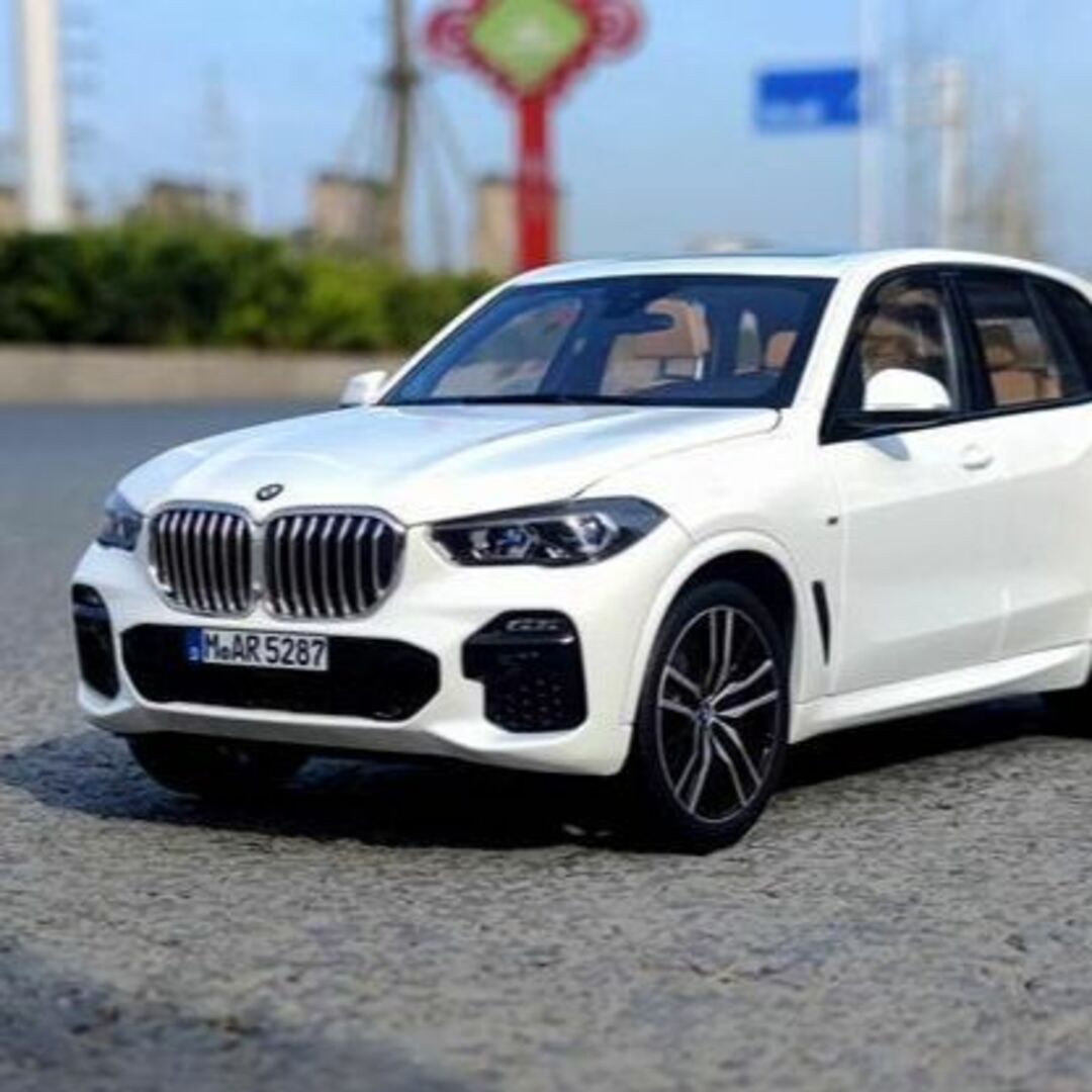 ミニカー ノレブ 1/18 BMW X5 G05 SUV 2019 ホワイト | フリマアプリ ラクマ
