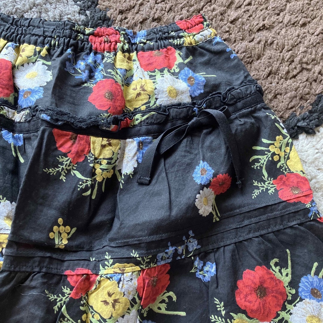COMME CA DU MODE(コムサデモード)のコムサデモード　花柄スカート　130 キッズ/ベビー/マタニティのキッズ服女の子用(90cm~)(スカート)の商品写真
