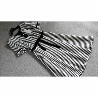 トゥービーシック(TO BE CHIC)の新品　TO BE CHIC　ツイード美ラインワンピース　42　白黒　75900円(ひざ丈ワンピース)