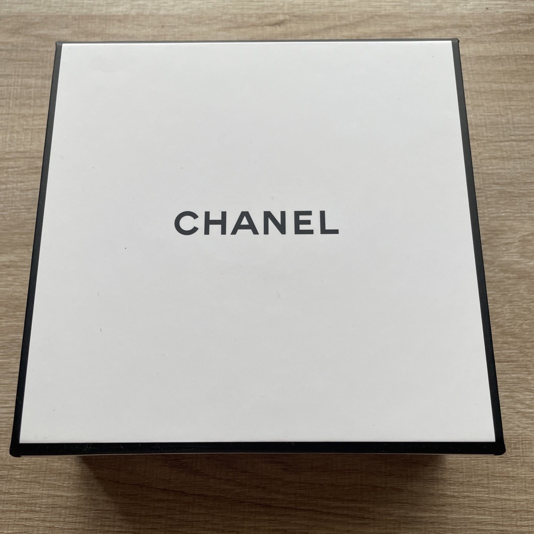 CHANEL N°5 ギフト用　リボン付き　100ml