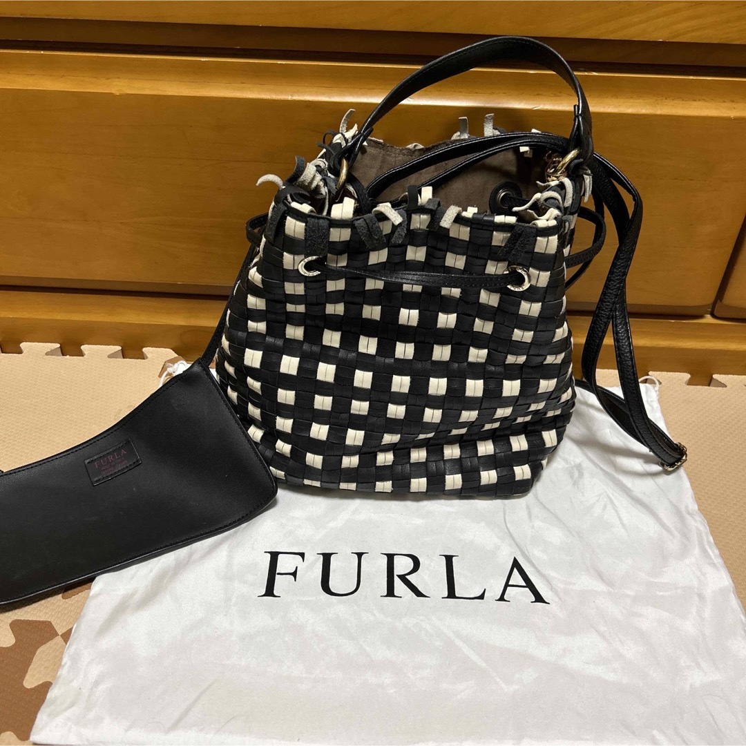 FURLA フルラ ショルダーバッグ - ショルダーバッグ