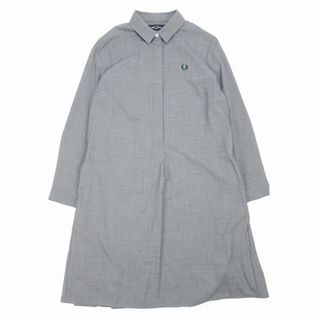 フレッドペリー(FRED PERRY)の美品 20aw フレッドペリー プリーツバック シャツ ワンピース ワンポイント(ひざ丈ワンピース)