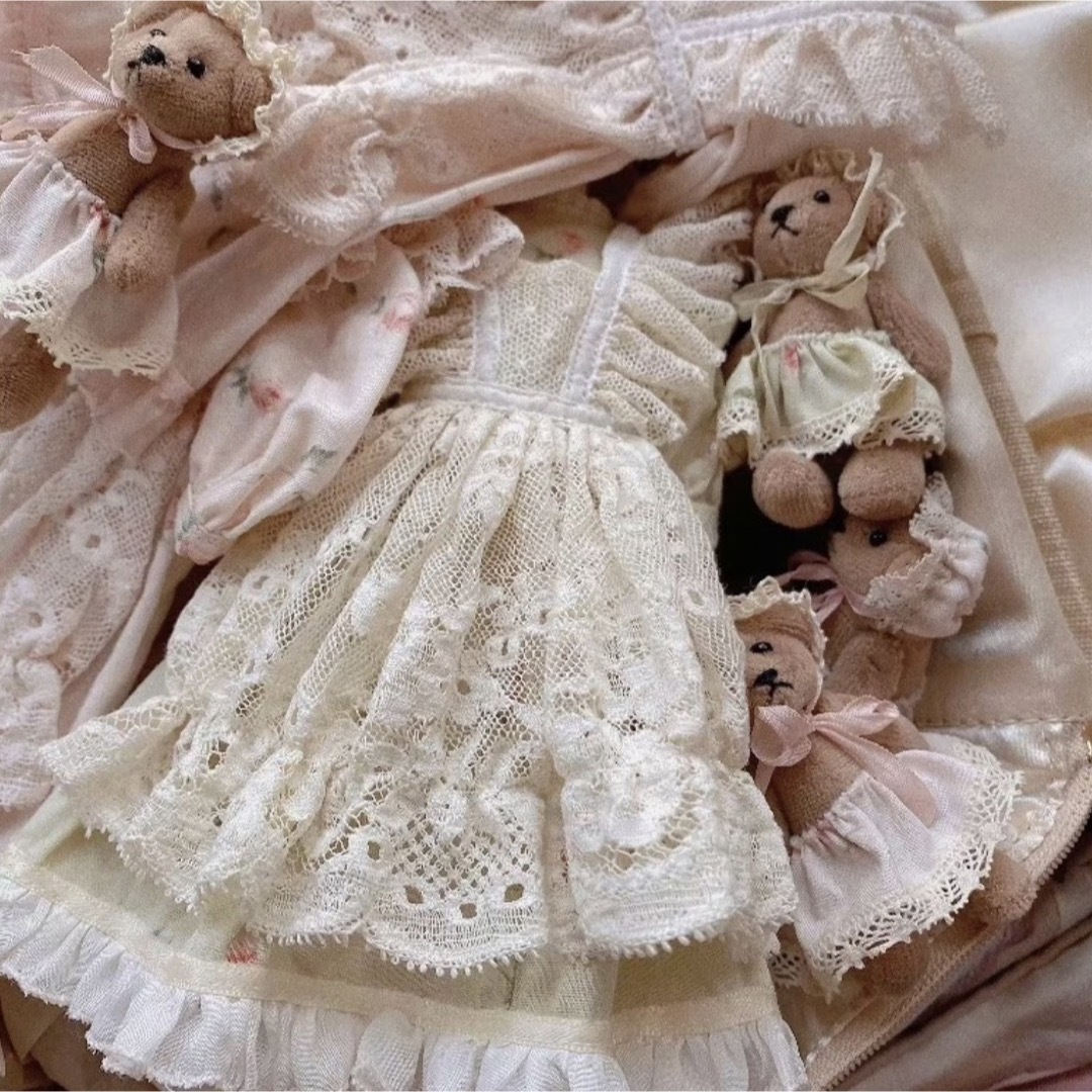 ブライス お洋服 アウトフィット 海外作家製 フレジェ ハンドメイドのぬいぐるみ/人形(人形)の商品写真