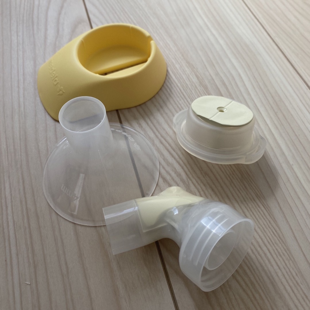 medela(メデラ)の[medela]手動搾乳機 キッズ/ベビー/マタニティの授乳/お食事用品(その他)の商品写真