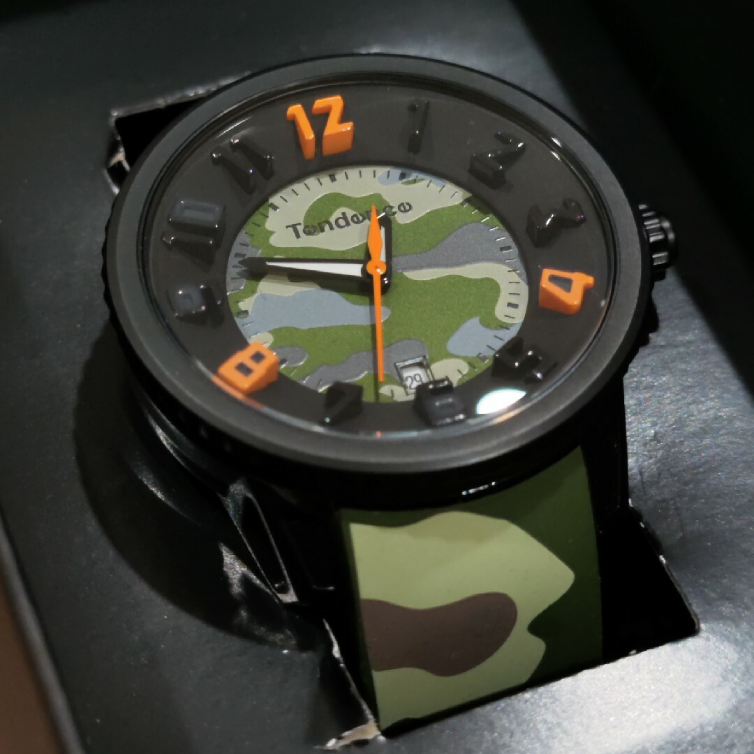 Tendence(テンデンス)のTendence テンデンス Gulliver Medium Camo T093 メンズの時計(腕時計(アナログ))の商品写真