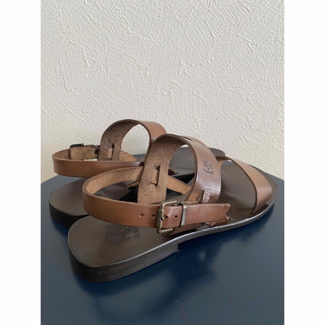 IL BISONTE(イルビゾンテ)の【新品】イルビゾンテ　レザー　サンダル　38 レディースの靴/シューズ(サンダル)の商品写真