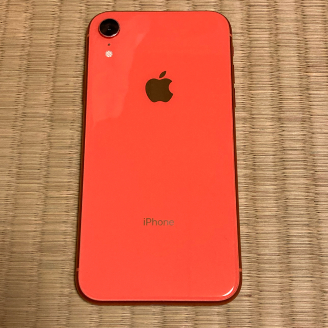 iPhone(アイフォーン)のiPhone XR ・64GB・コーラル・simフリー スマホ/家電/カメラのスマートフォン/携帯電話(スマートフォン本体)の商品写真