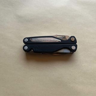 LEATHERMAN   LEATHERMAN SURGE ツール おまけ付きの通販｜ラクマ