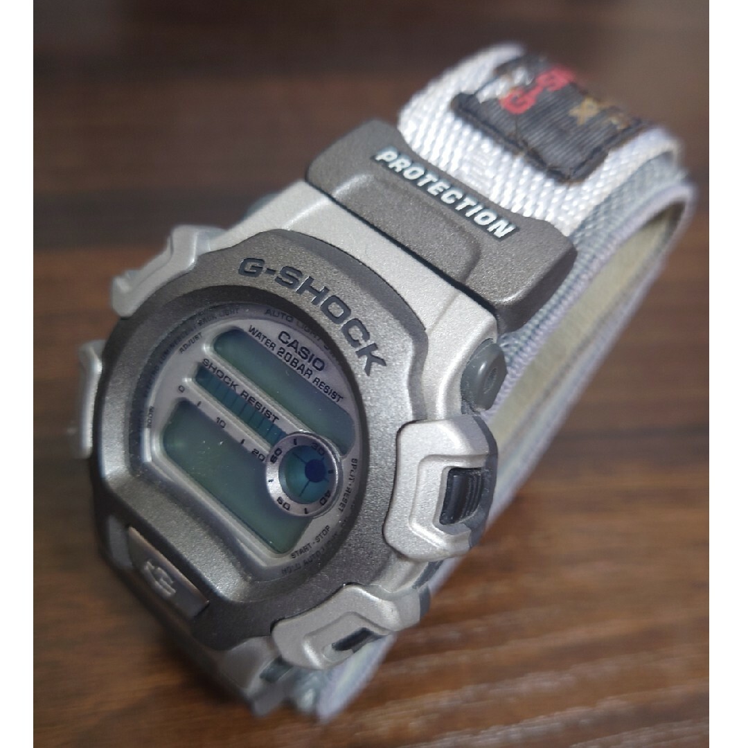 G-SHOCK(ジーショック)の超限定特価！【G-SHOCK】CASIO DW-004 X-treme グレー メンズの時計(腕時計(デジタル))の商品写真