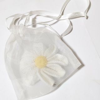PEACEMINUSONE - 🌼デイジー コサージュ ブローチ バッジ🌼G-DRAGON