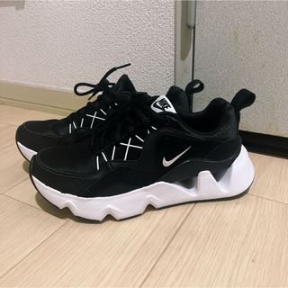 ナイキ(NIKE)のNIKE ギザギザスニーカー　23.5㎝(スニーカー)