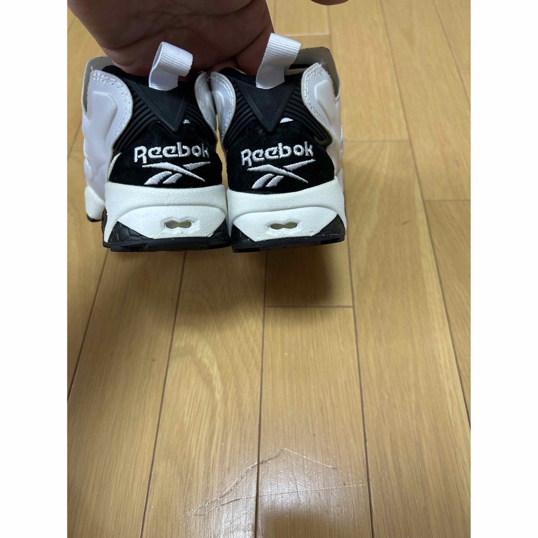 Reebok(リーボック)のReebok インスタポンプフューリー　白黒　23cm US4 レディースの靴/シューズ(スニーカー)の商品写真