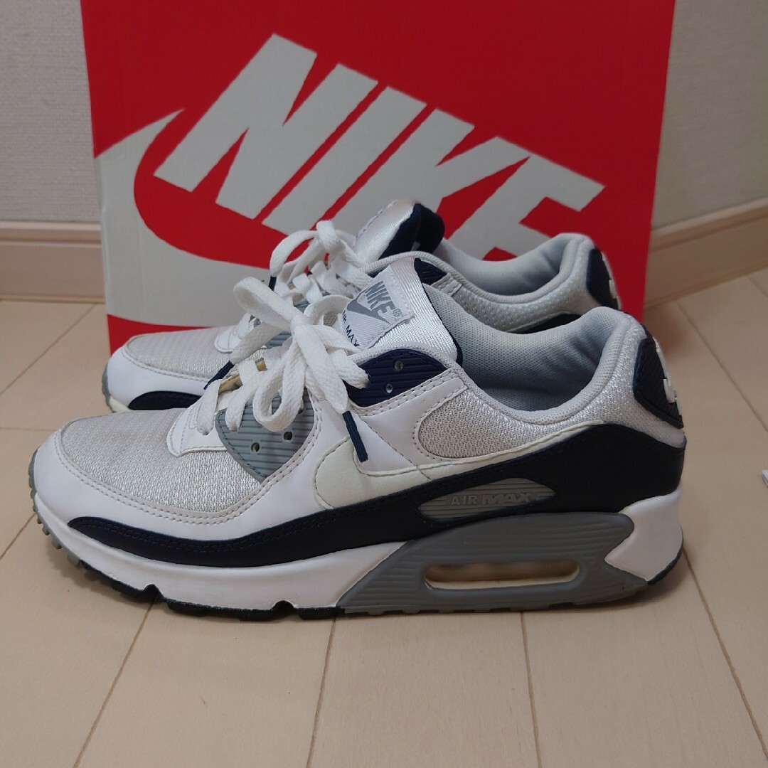 NIKE(ナイキ)の超限定特価！【AIRMAX 90 】ナイキ　27.0cm  エアマックス90 メンズの靴/シューズ(スニーカー)の商品写真