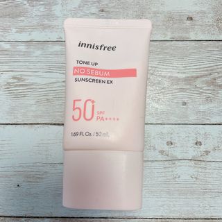 イニスフリー(Innisfree)のイニスフリー　トーンアップ　ノーセバム　サンスクリーン(化粧下地)