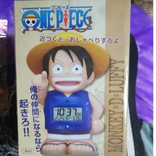 ワンピース(ONE PIECE)のセール！ルフィー目覚まし時計！ビック缶バッジセット！(ゲームキャラクター)