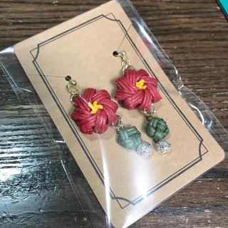 ハンドメイド☆椿ピアス　赤(ピアス)