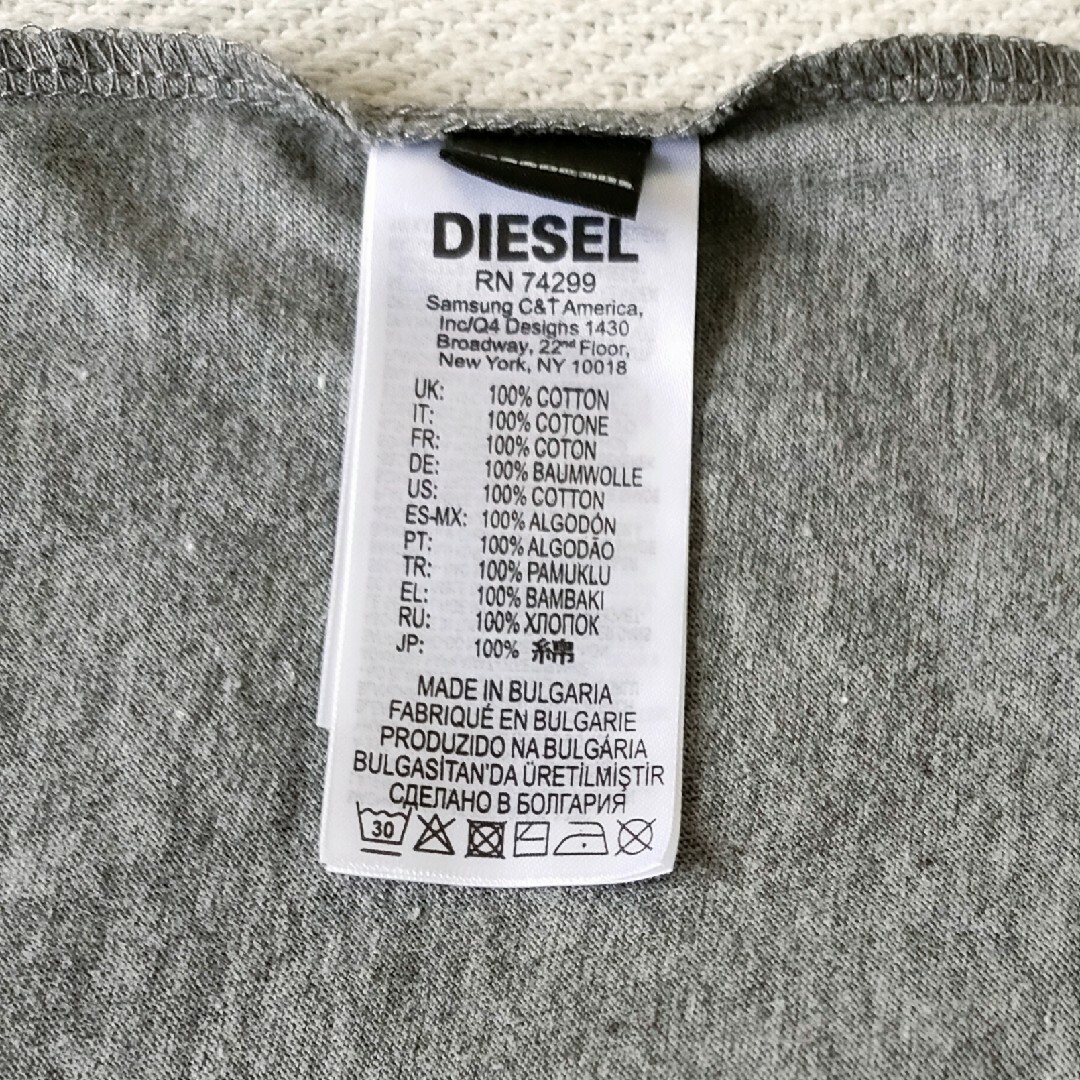 【新品タグつき】DIESEL(ディーゼル)Tシャツ レア メンズ 16(M)