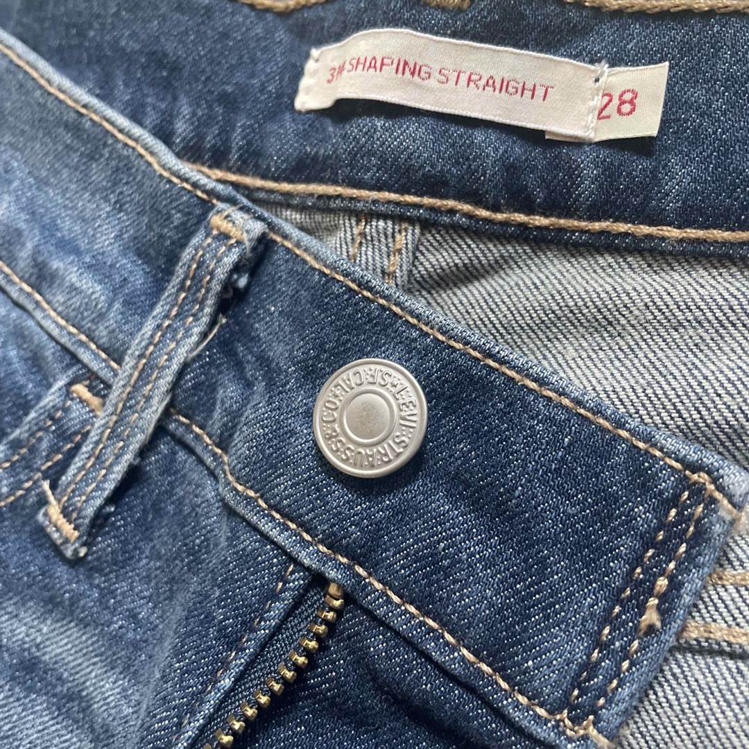 Levi's(リーバイス)のリーバイス314 Shaping Straight  28インチ レディースのパンツ(デニム/ジーンズ)の商品写真