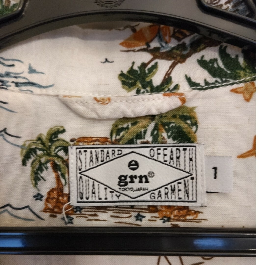 grn(ジーアールエヌ)のアロハ　古着　grn　メンズ　S  ヴィンテージ レディースのトップス(シャツ/ブラウス(半袖/袖なし))の商品写真