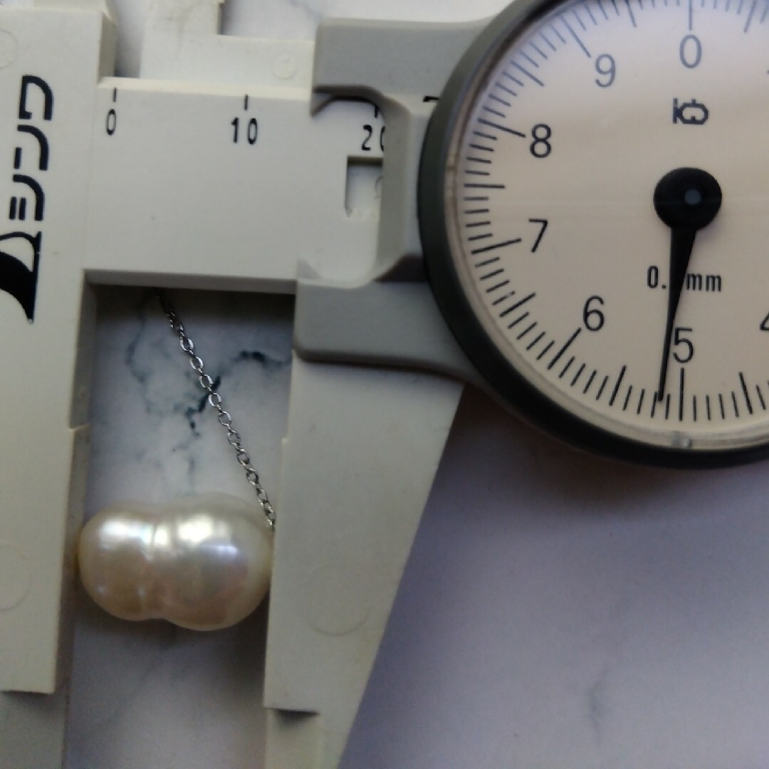 双子パール　サージカルステンレスネックレス ハンドメイドのアクセサリー(ネックレス)の商品写真