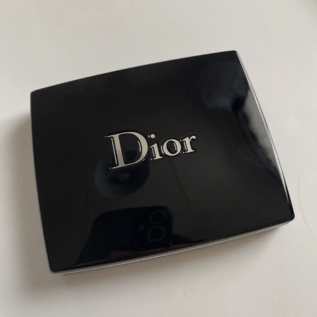 Christian Dior(クリスチャンディオール)のディオール サンク クルール 867 アトラクト コスメ/美容のベースメイク/化粧品(アイシャドウ)の商品写真