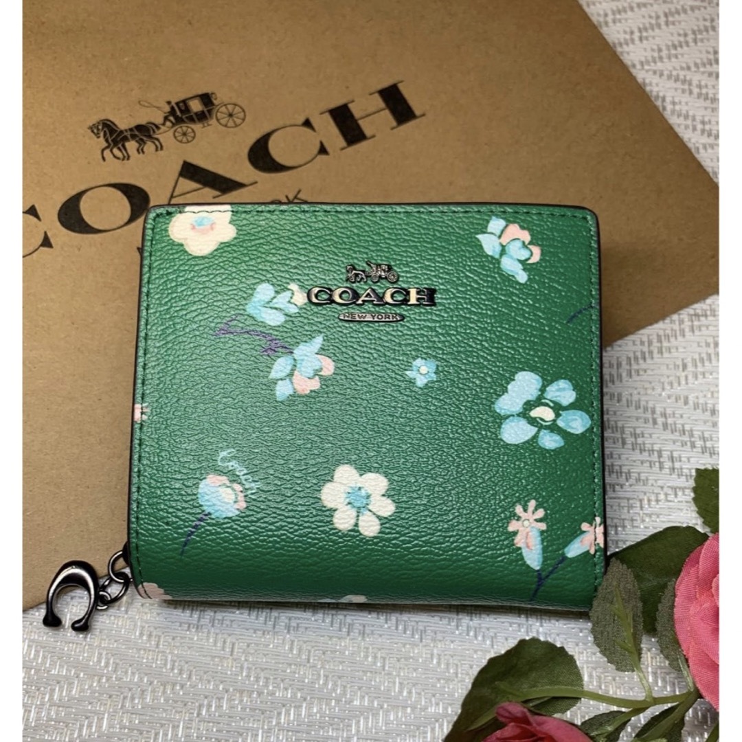 新品 未使用 コーチフローラルグリーン二つ折り財布 | www